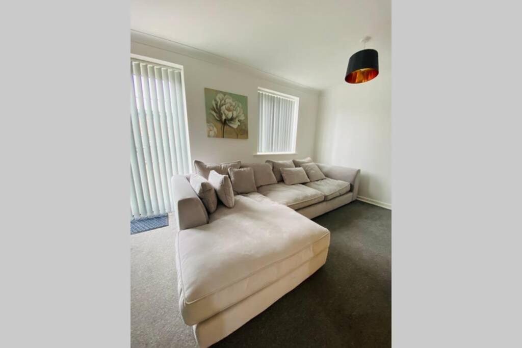 Holiday home Fishermans House By Greenstay: Spacious 4-bed Contractor & Family Retreat *
