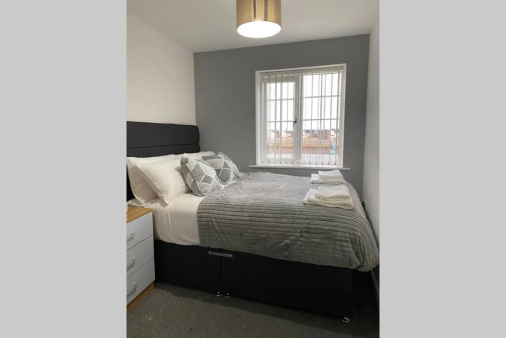 Holiday home Fishermans House By Greenstay: Spacious 4-bed Contractor & Family Retreat