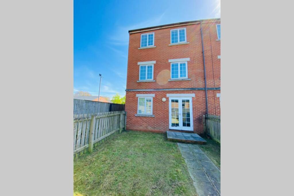 Fishermans House By Greenstay: Spacious 4-bed Contractor & Family Retreat Grimsby